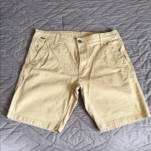 G-Star Men's Beige Flat Front Shorts